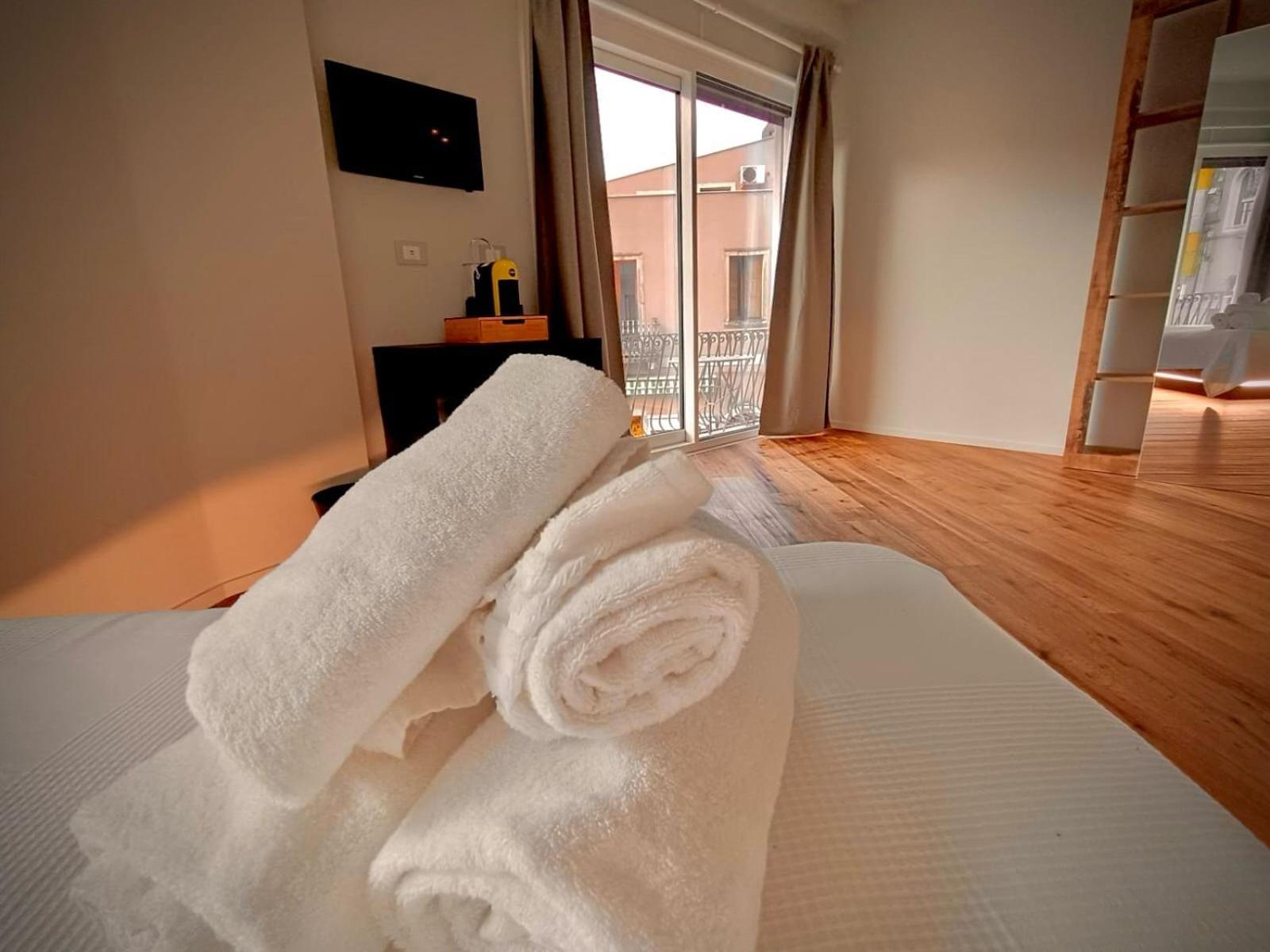 Taormina Boutique Rooms Bagian luar foto